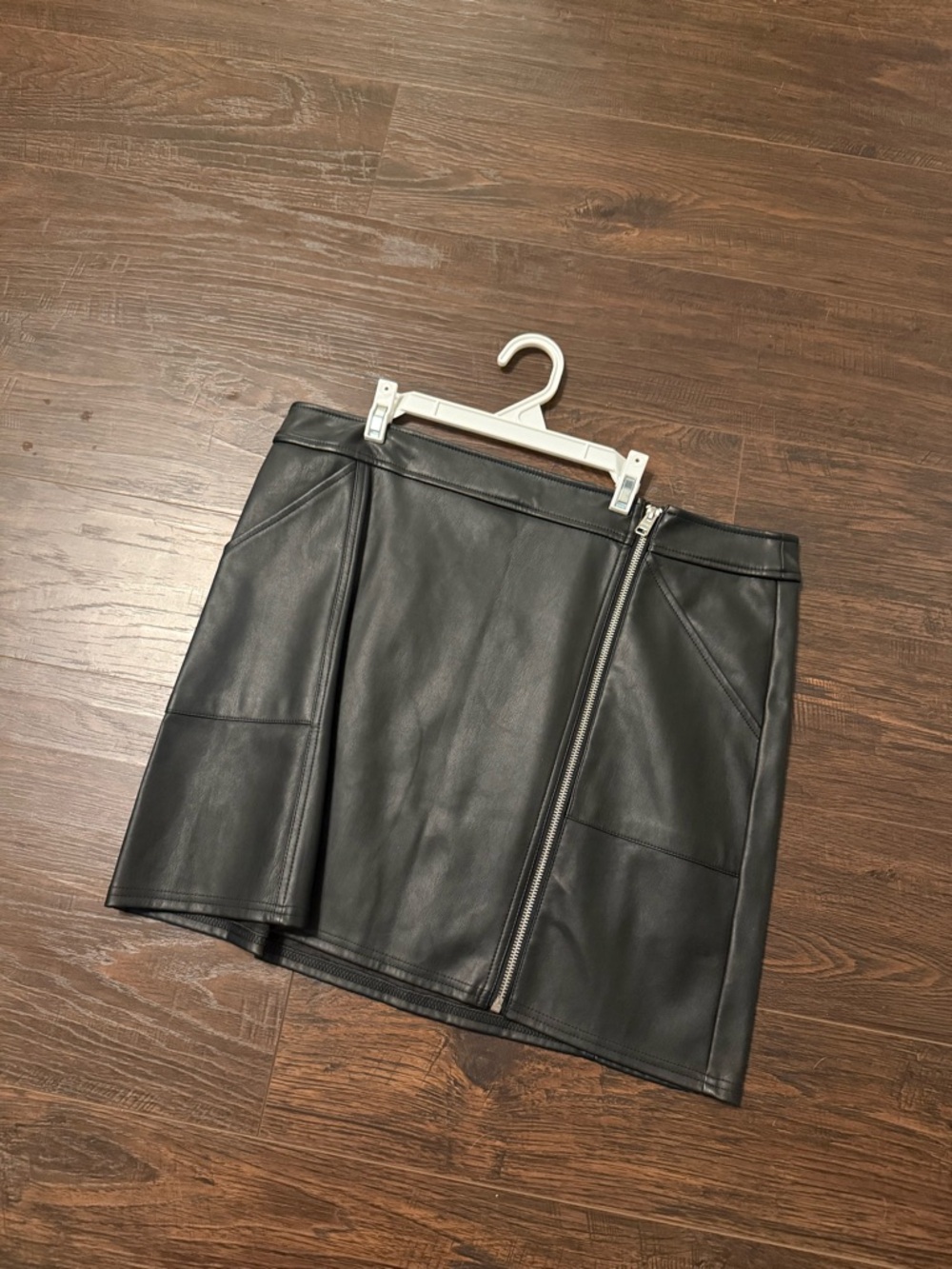 Express Black Faux Leather Zip-Front Mini Skirt - Size 14 NWT